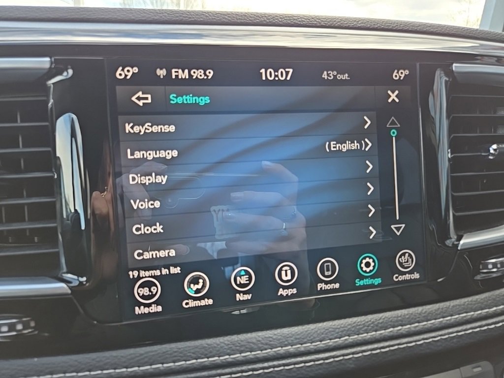 Used 2020 Chrysler Pacifica Limited w/ Advanced Safetytec Group image 58