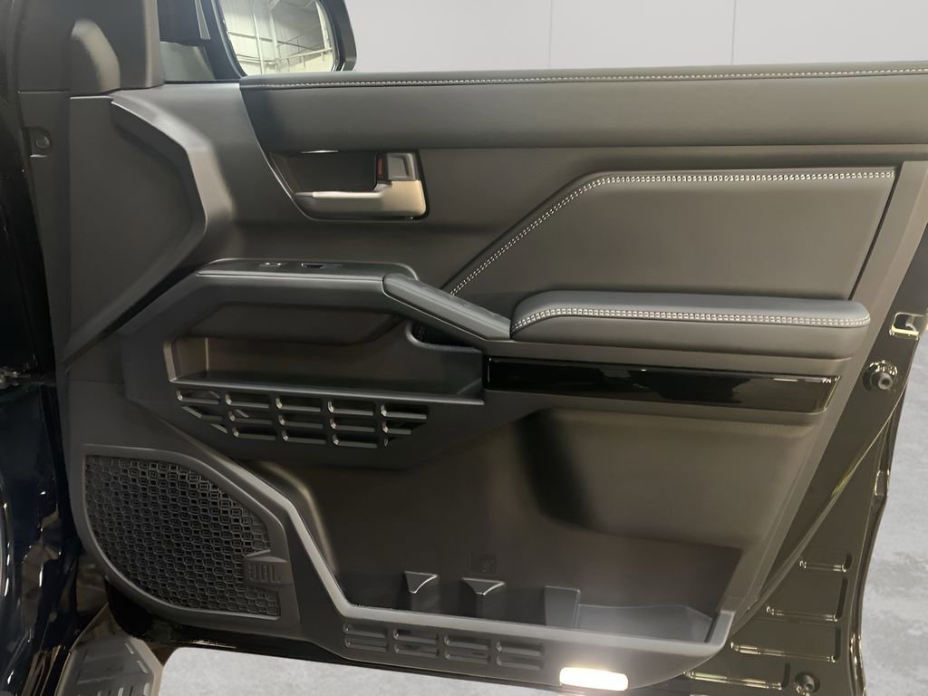 Used 2025 Toyota 4Runner Limited image 28