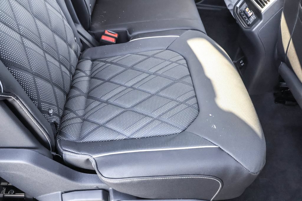 Used 2026 Volkswagen Atlas SEL Premium R-Line AWD/4WD image 34