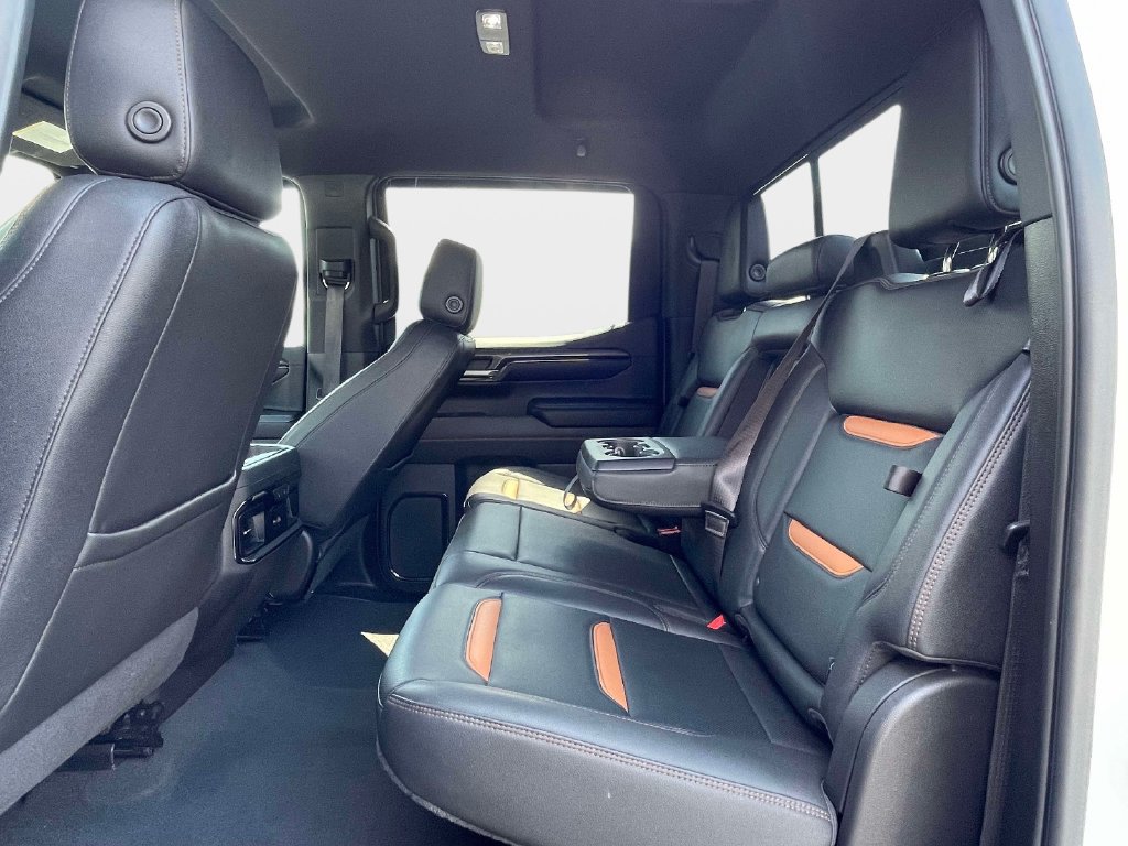 Used 2022 GMC Sierra 1500 AT4 w/ AT4 Premium Package AWD/4WD image 11