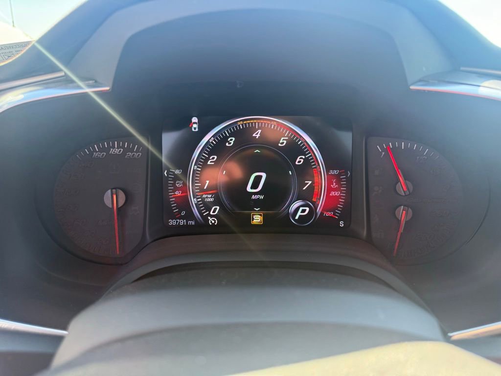 Used 2018 Chevrolet Corvette Stingray Convertible image 35