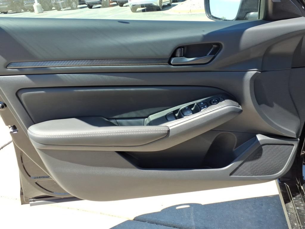 New 2026 Nissan Altima 2.5 SV FWD image 11