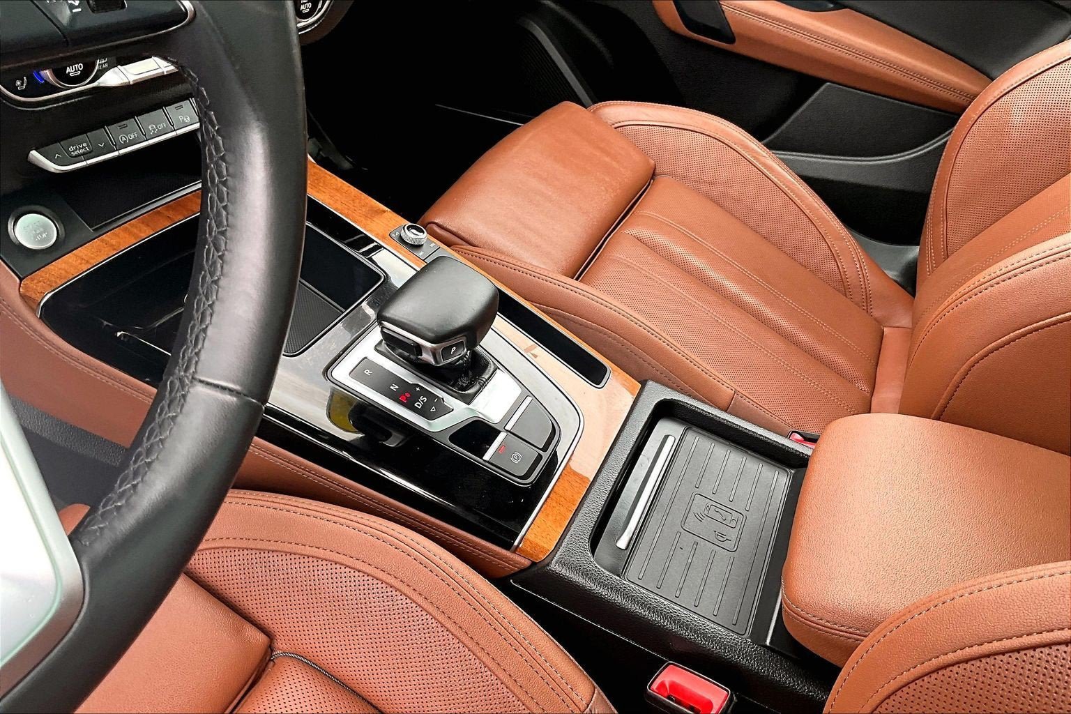 Used 2021 Audi Q5 Prestige w/ Prestige Package AWD/4WD image 16