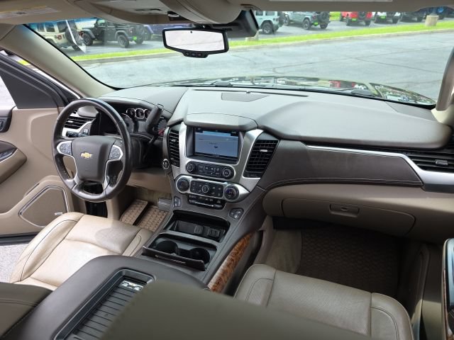 Used 2017 Chevrolet Suburban Premier AWD/4WD image 67