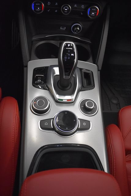 Used 2024 Alfa Romeo Stelvio Ti w/ Performance Driving Package AWD/4WD image 29