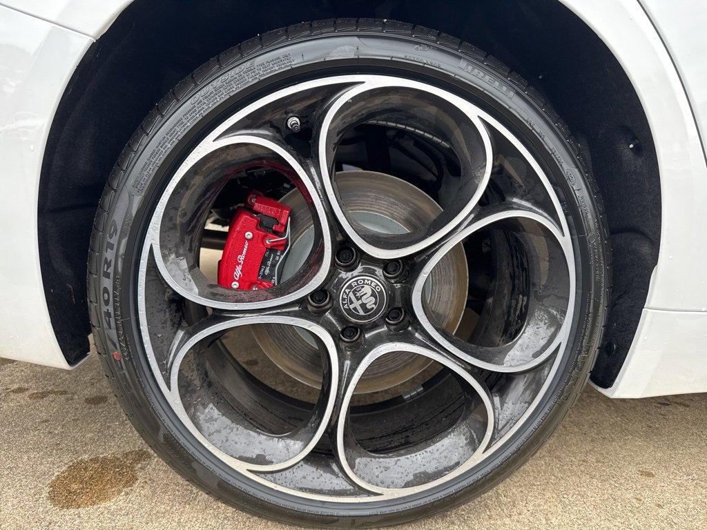 New 2025 Alfa Romeo Giulia AWD image 23