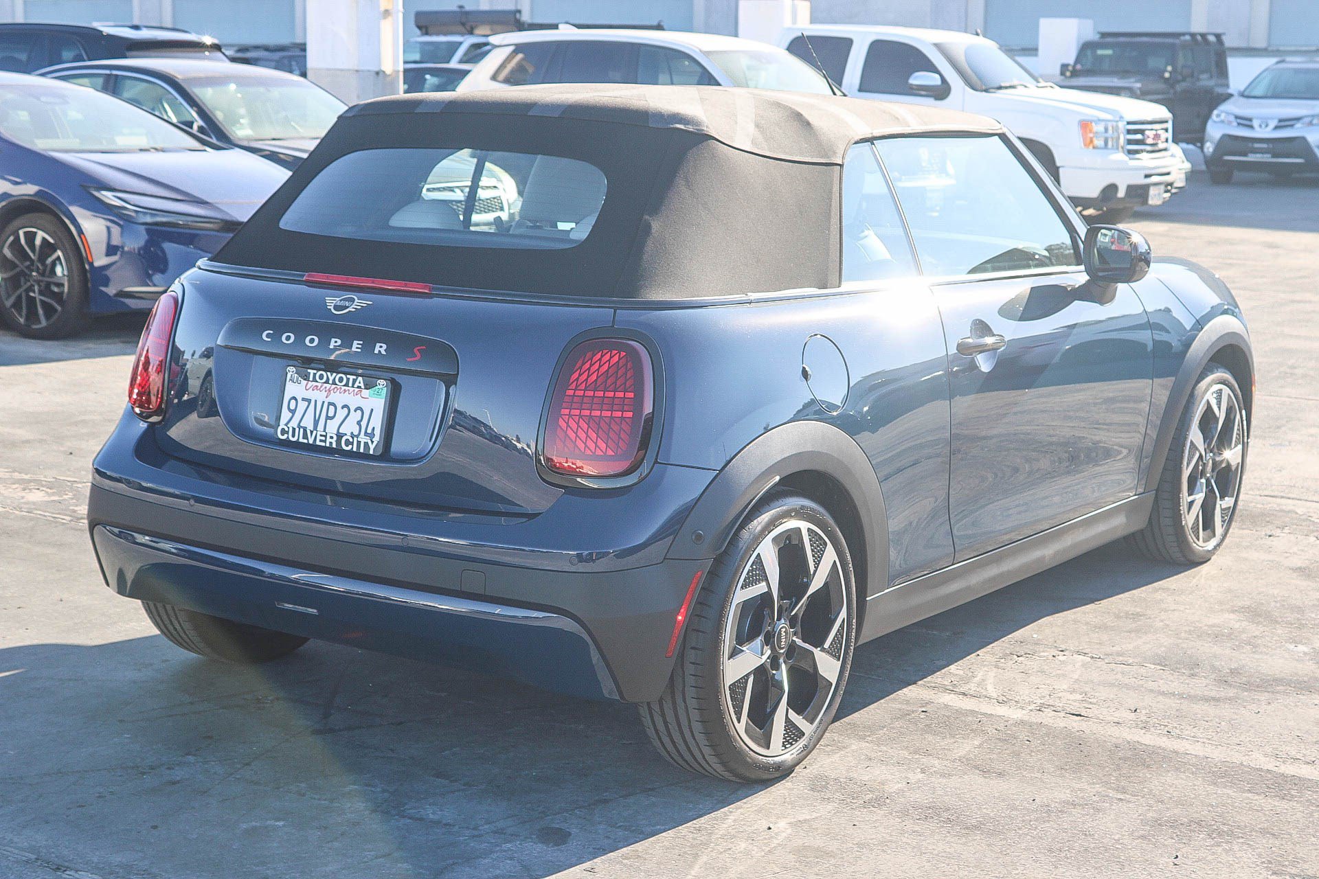 Used 2025 MINI Cooper S FWD image 10