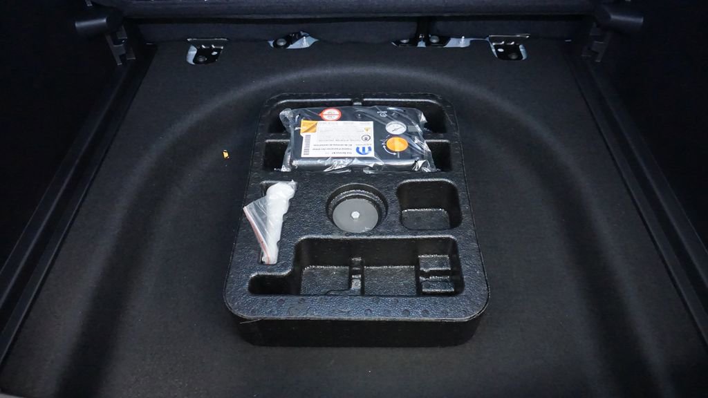 New 2026 Jeep Compass Latitude image 24