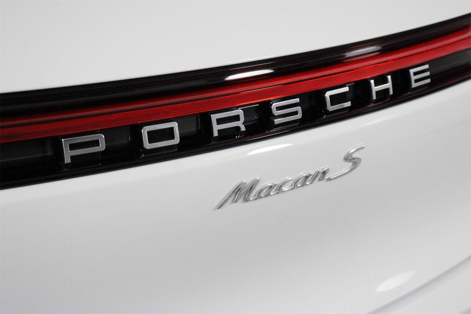 New 2025 Porsche Macan S image 22