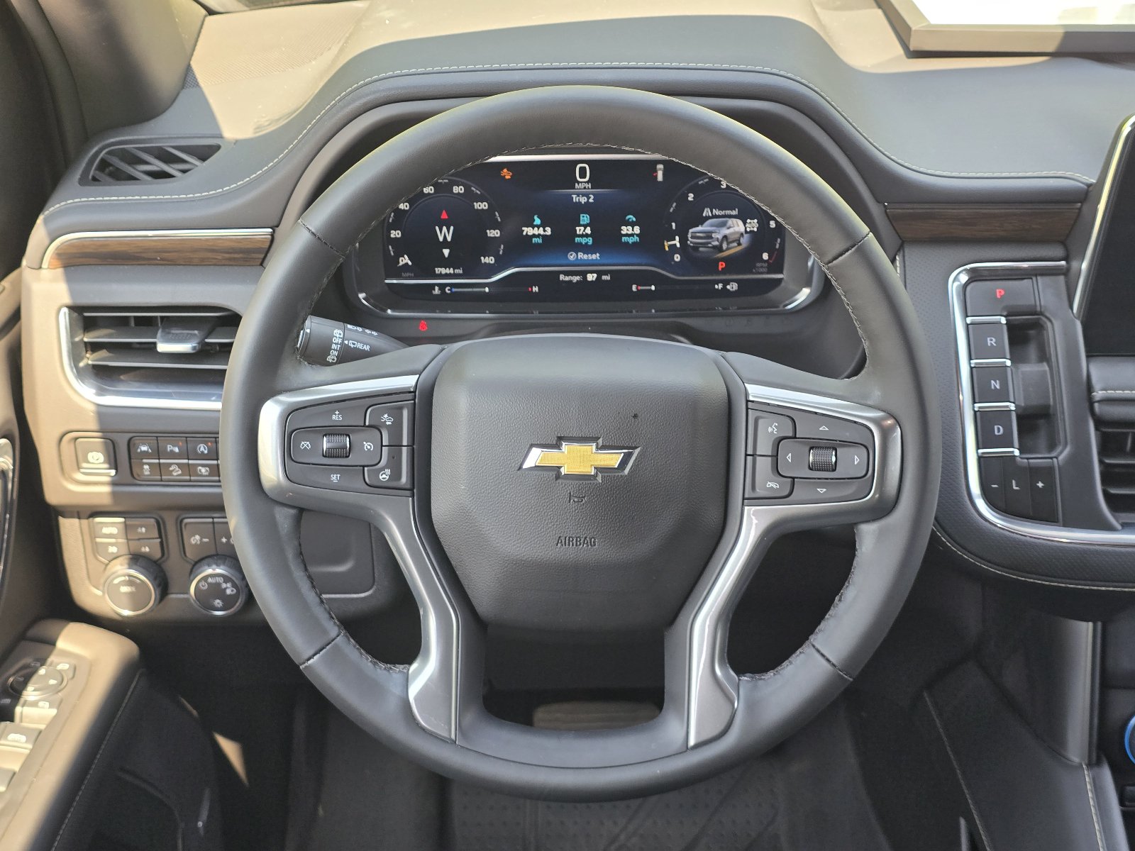 Used 2024 Chevrolet Tahoe Premier AWD/4WD image 15
