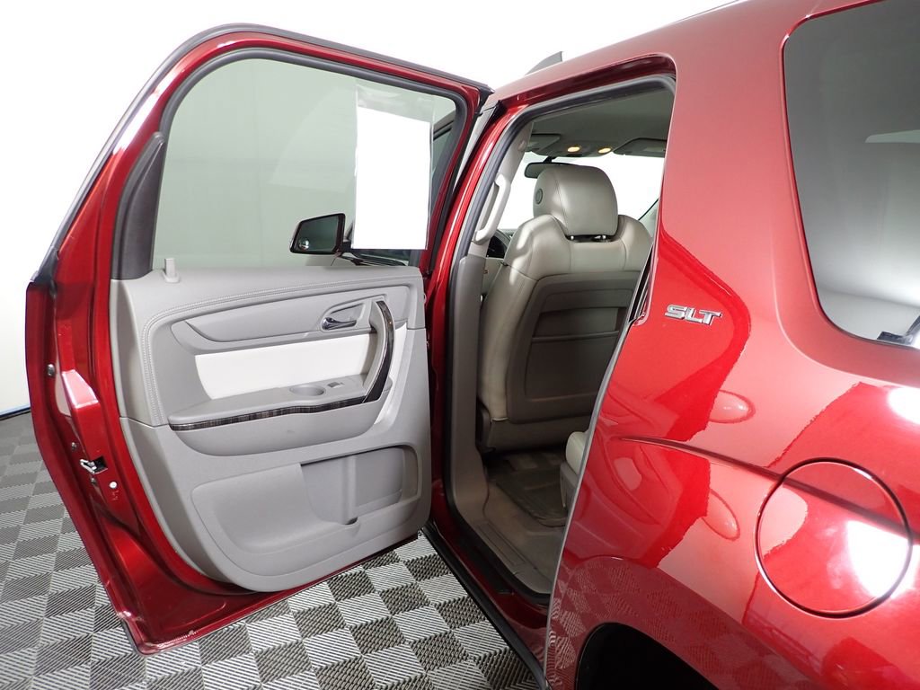 Used 2015 GMC Acadia SLT image 31