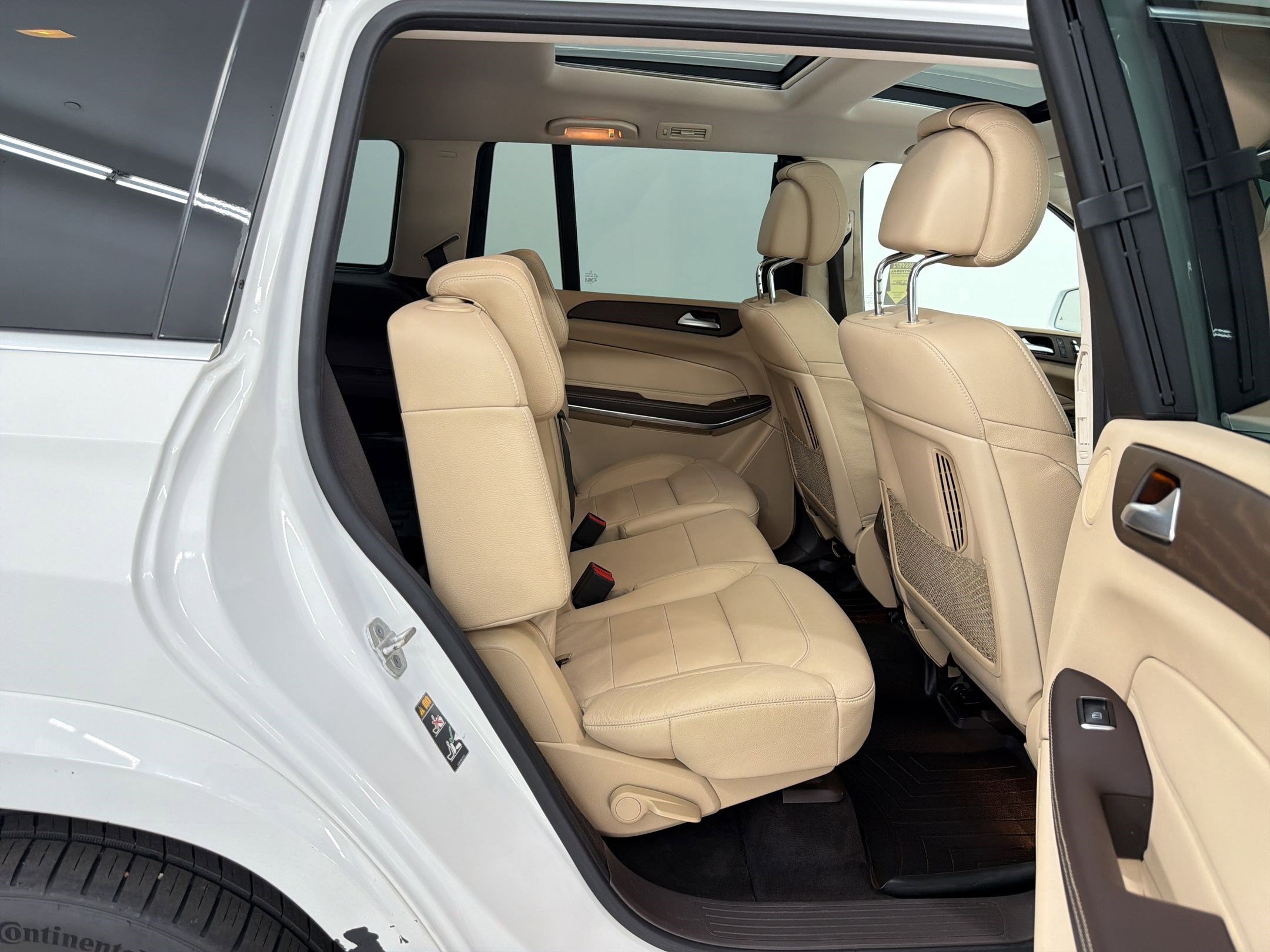 Used 2017 Mercedes-Benz GLS 550 4MATIC image 29