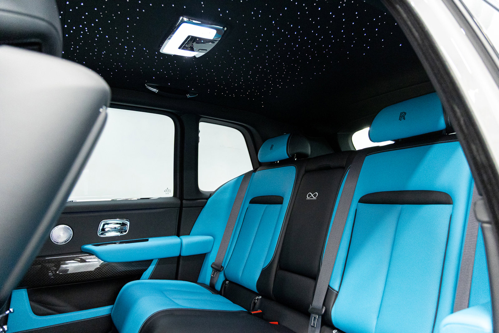 Certified 2026 Rolls-Royce Cullinan Black Badge image 47