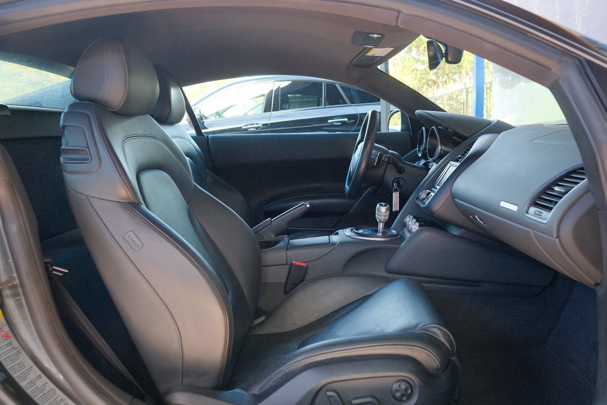 Used 2012 Audi R8 V8 AWD/4WD image 25