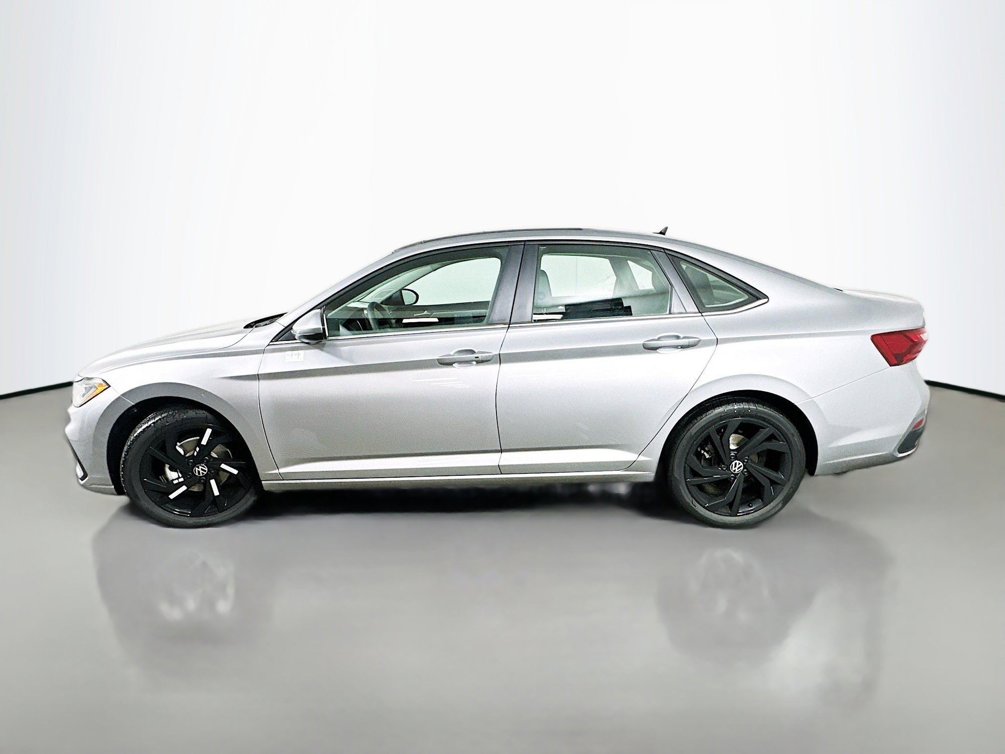 New 2026 Volkswagen Jetta SE image 4