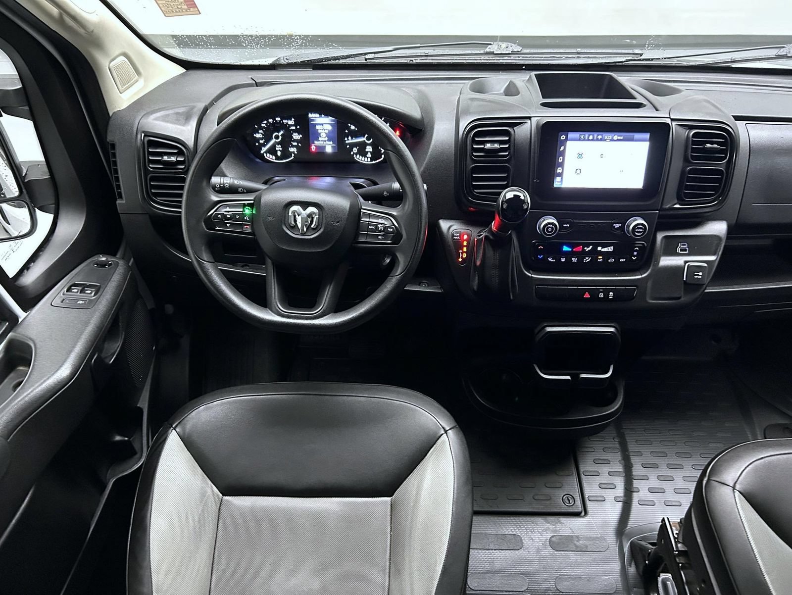 Used 2023 RAM ProMaster 2500 FWD image 13
