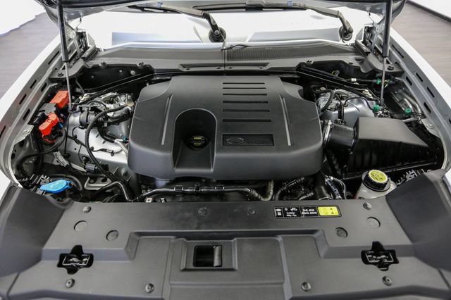 Used 2020 Land Rover Defender 110 SE AWD/4WD image 13