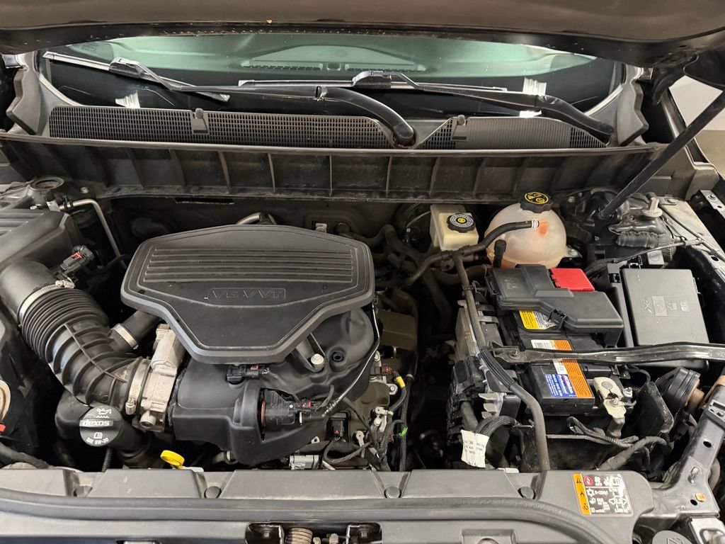 Certified 2017 GMC Acadia SLT AWD/4WD image 42