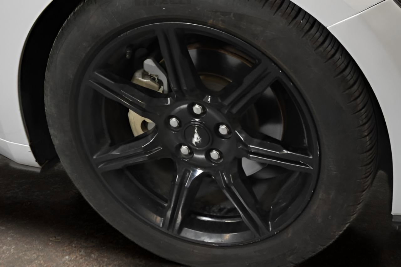 Used 2019 Ford Mustang Coupe w/ Black Accent Package image 6