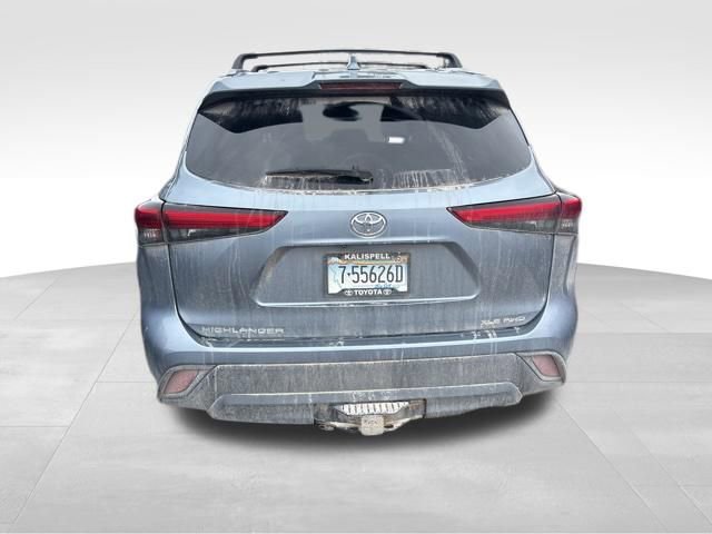 Used 2020 Toyota Highlander XLE AWD/4WD image 15