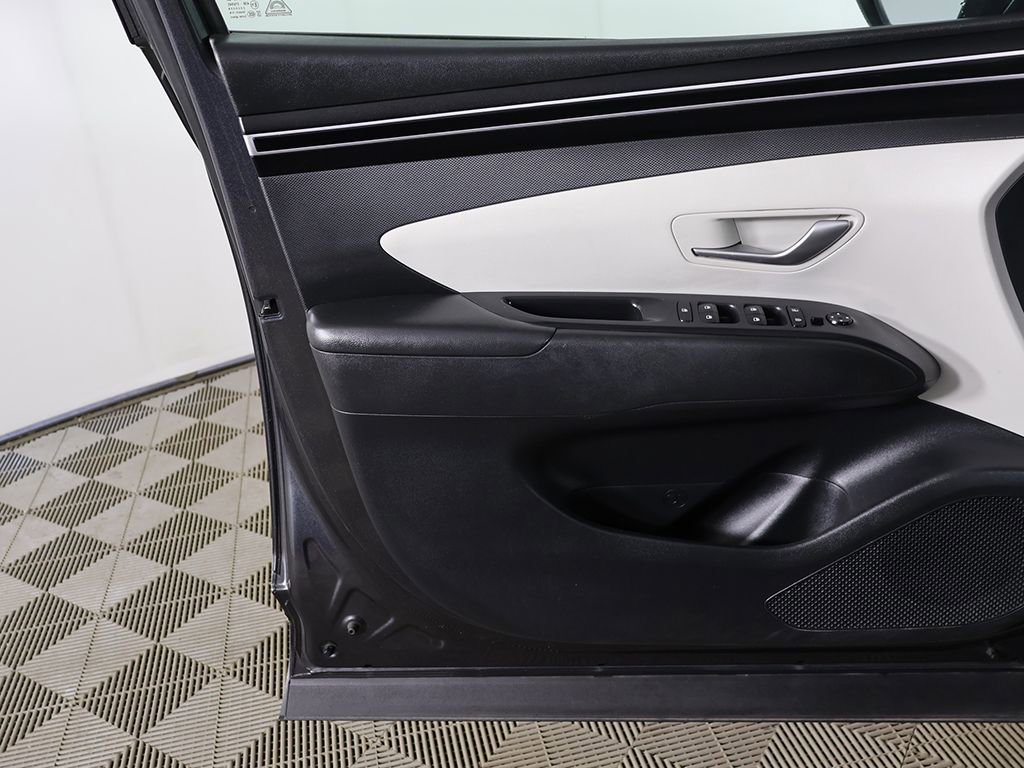 Certified 2023 Hyundai Tucson SE AWD/4WD image 18