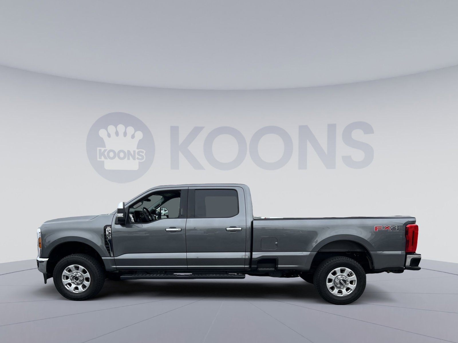 Used 2024 Ford F350 XLT w/ FX4 Off-Road Package image 2