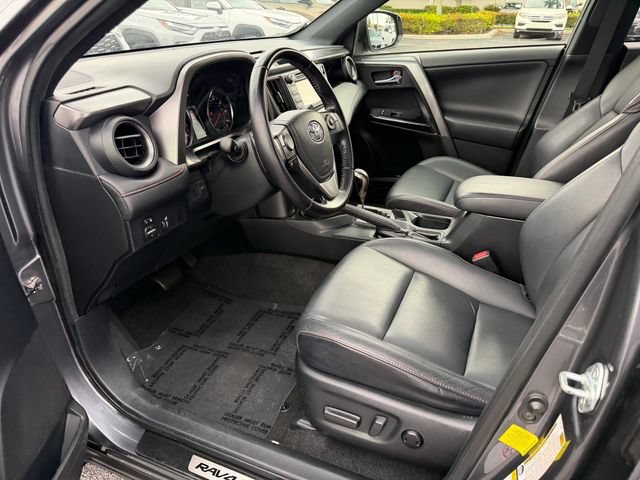 Used 2016 Toyota RAV4 SE FWD image 11