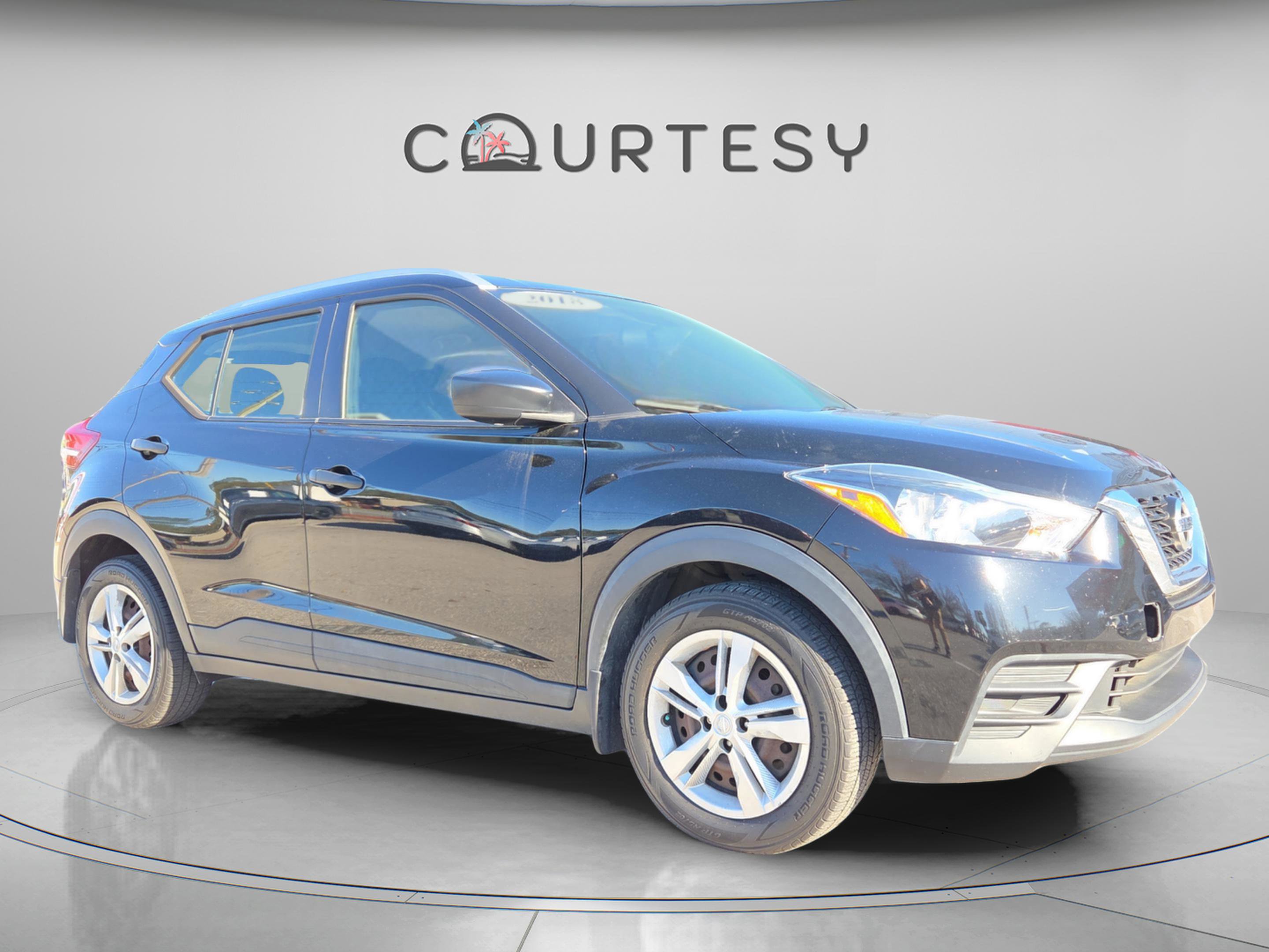 Used 2018 Nissan Kicks S image 10