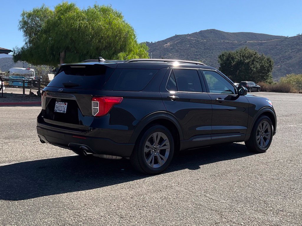 Used 2023 Ford Explorer XLT w/ Equipment Group 202A RWD image 5