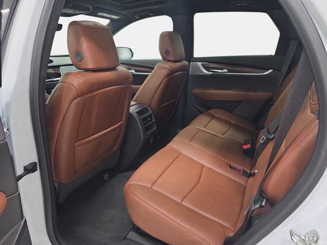 New 2026 Cadillac XT5 Premium Luxury w/ LPO, Floor Liner Package AWD/4WD image 10