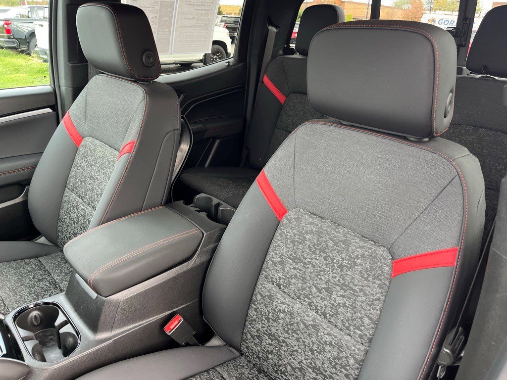 Certified 2024 Chevrolet Colorado Z71 w/ Z71 Convenience Package 2 image 10