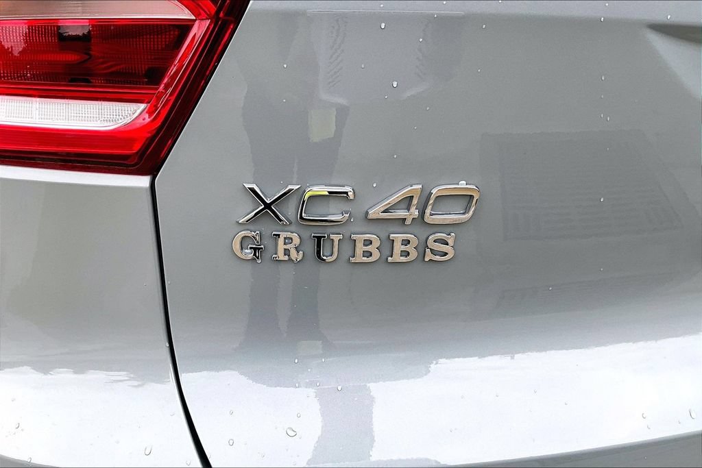 Used 2026 Volvo XC40 B5 Plus AWD/4WD image 44