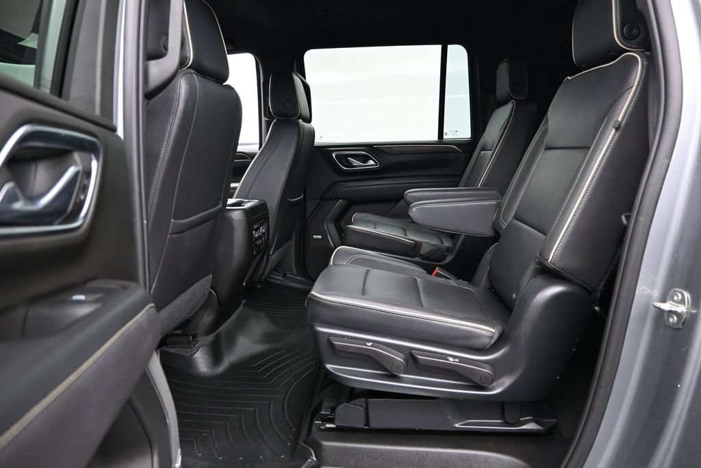 Used 2023 Chevrolet Suburban Premier AWD/4WD image 27