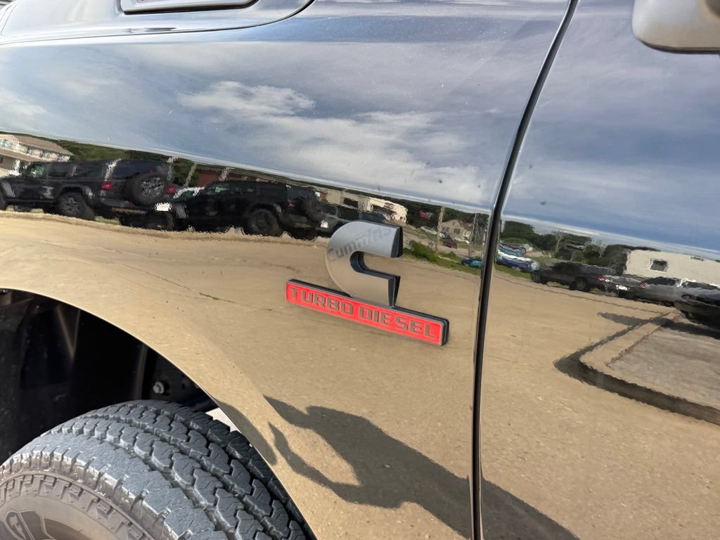 Used 2024 RAM 3500 Big Horn w/ Night Edition AWD/4WD image 12