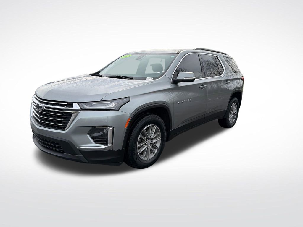 Used 2023 Chevrolet Traverse LT image 2