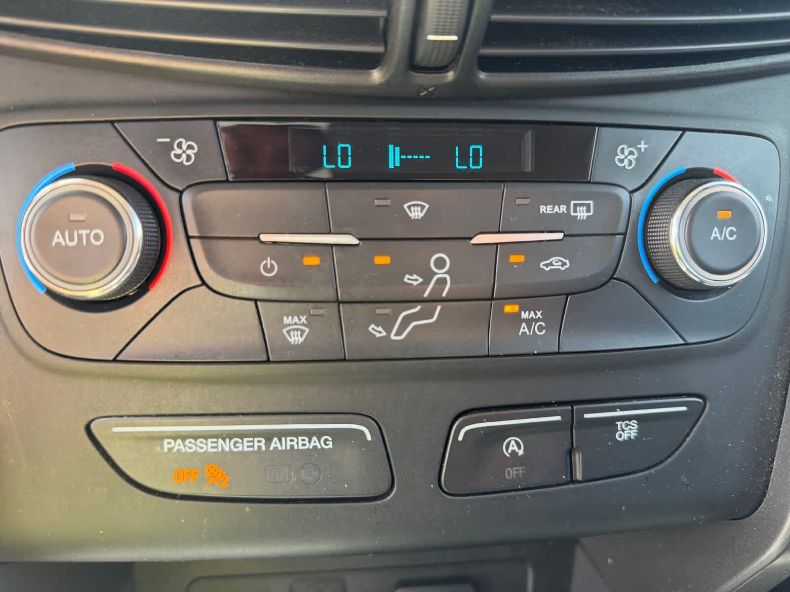 Used 2017 Ford Escape SE AWD/4WD image 33