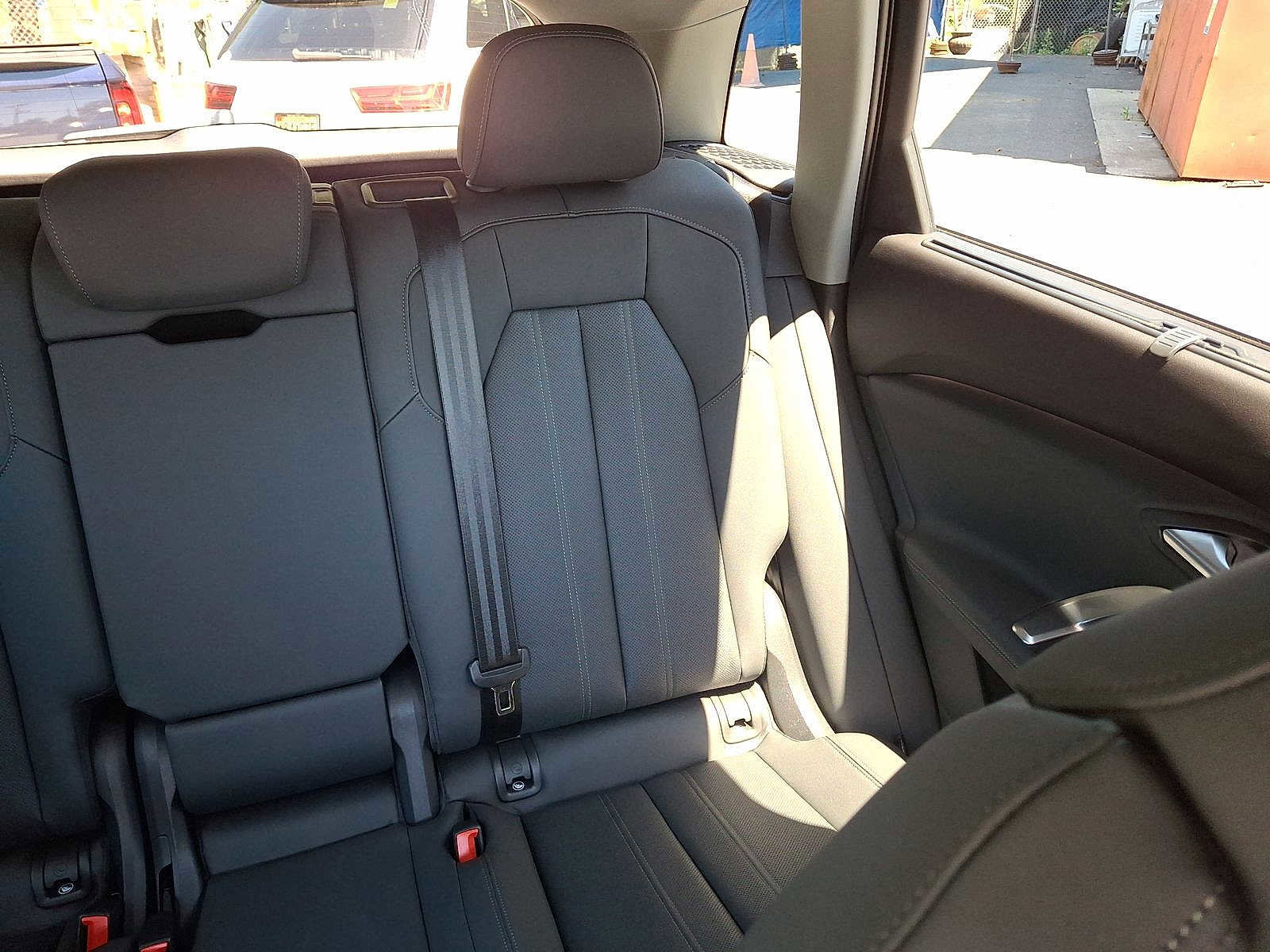 Used 2025 Audi Q5 Premium Plus w/ Premium Plus AWD/4WD image 14