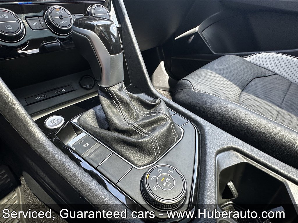 Used 2023 Volkswagen Taos SEL AWD/4WD image 35