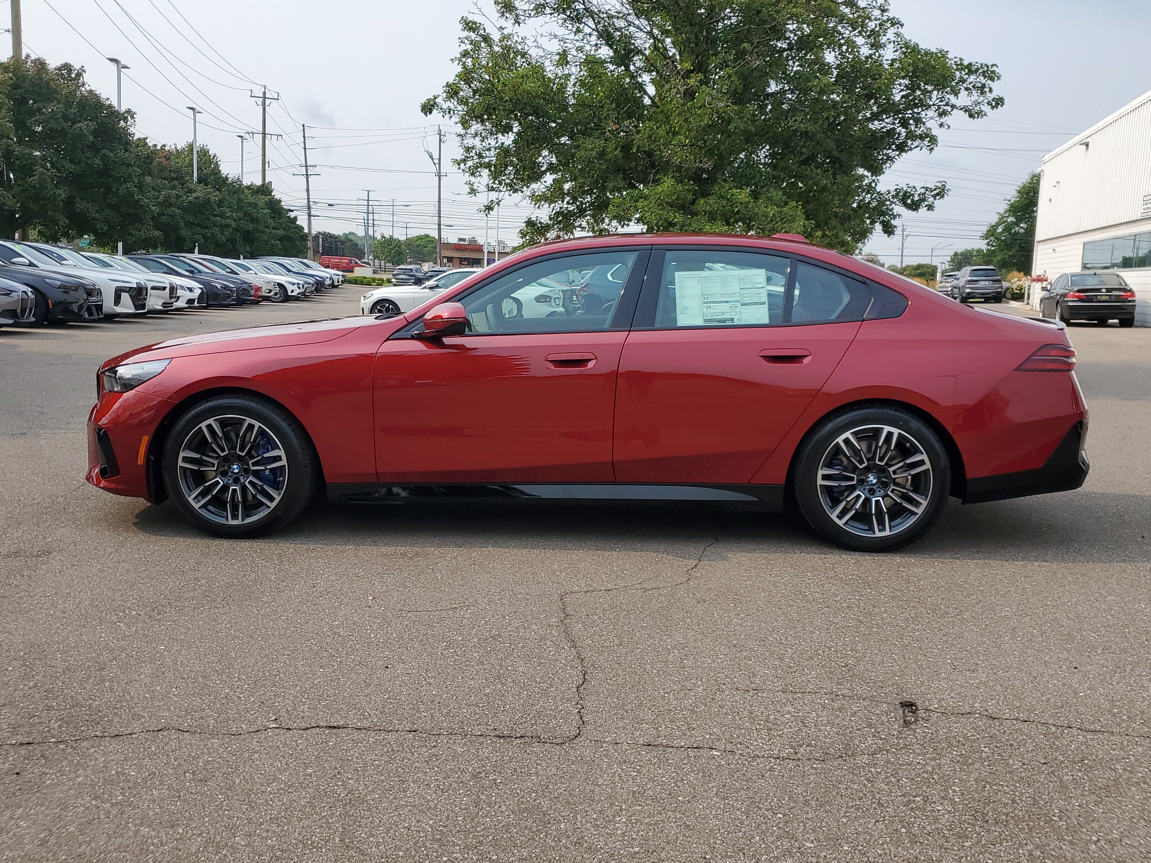 New 2027 BMW 540i xDrive w/ M Sport Package AWD/4WD image 2