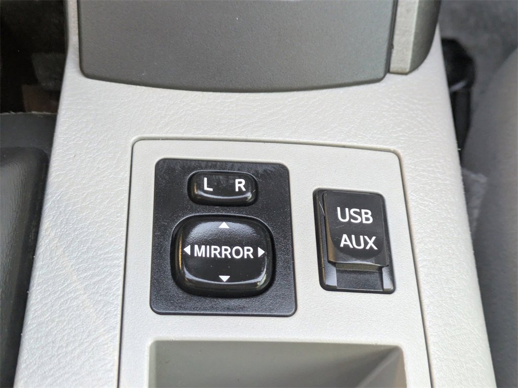 Used 2012 Toyota RAV4 FWD image 23