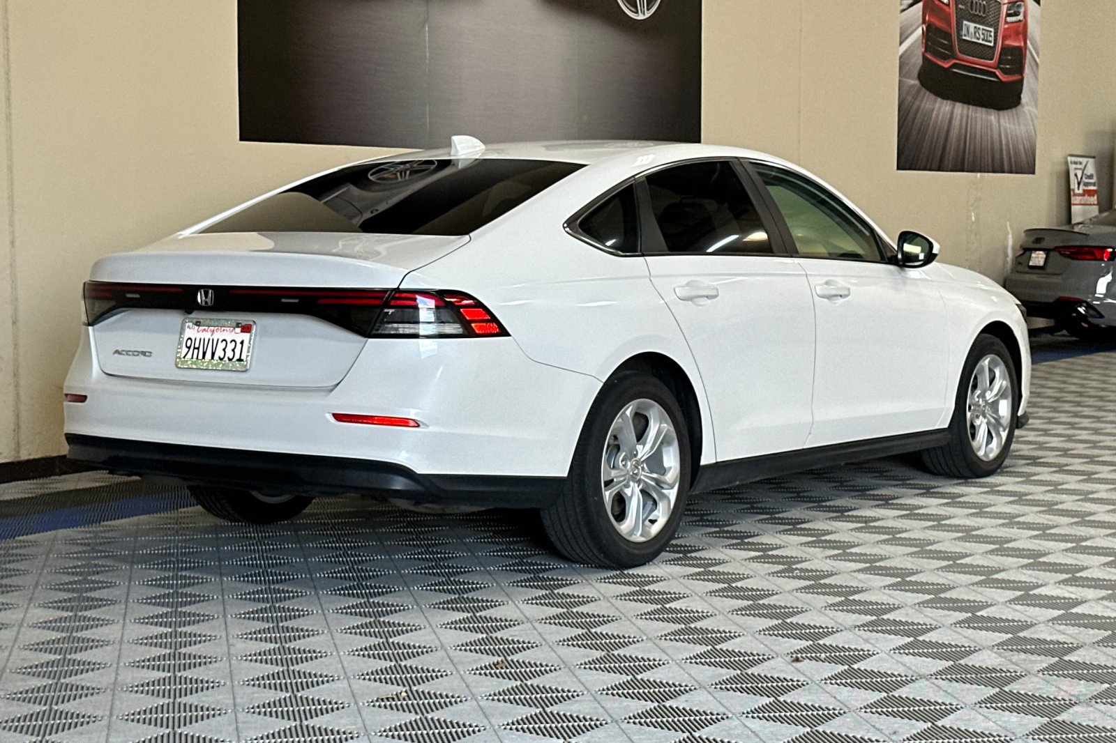 Used 2023 Honda Accord LX image 4