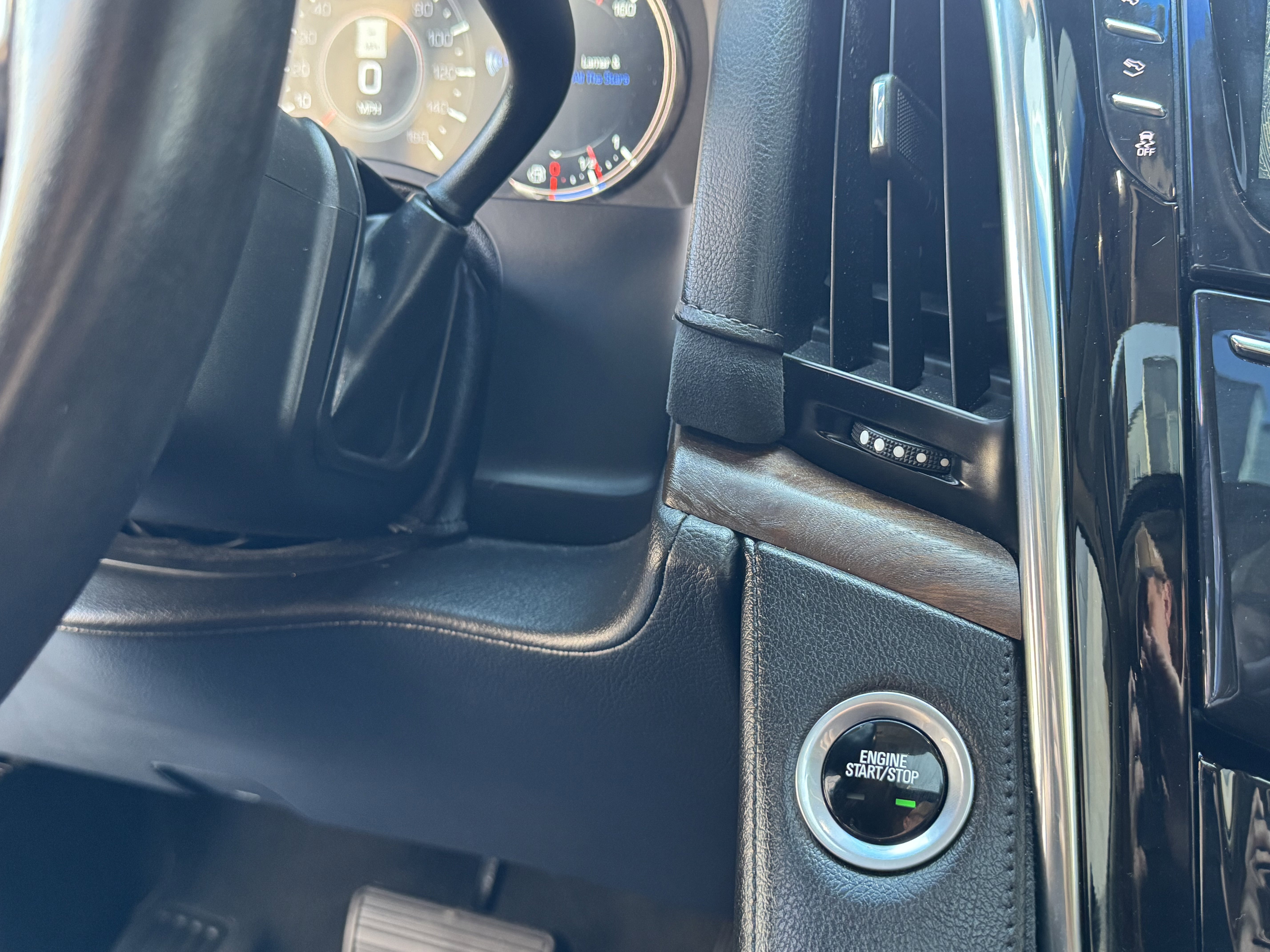 Used 2017 Cadillac Escalade ESV Luxury image 25