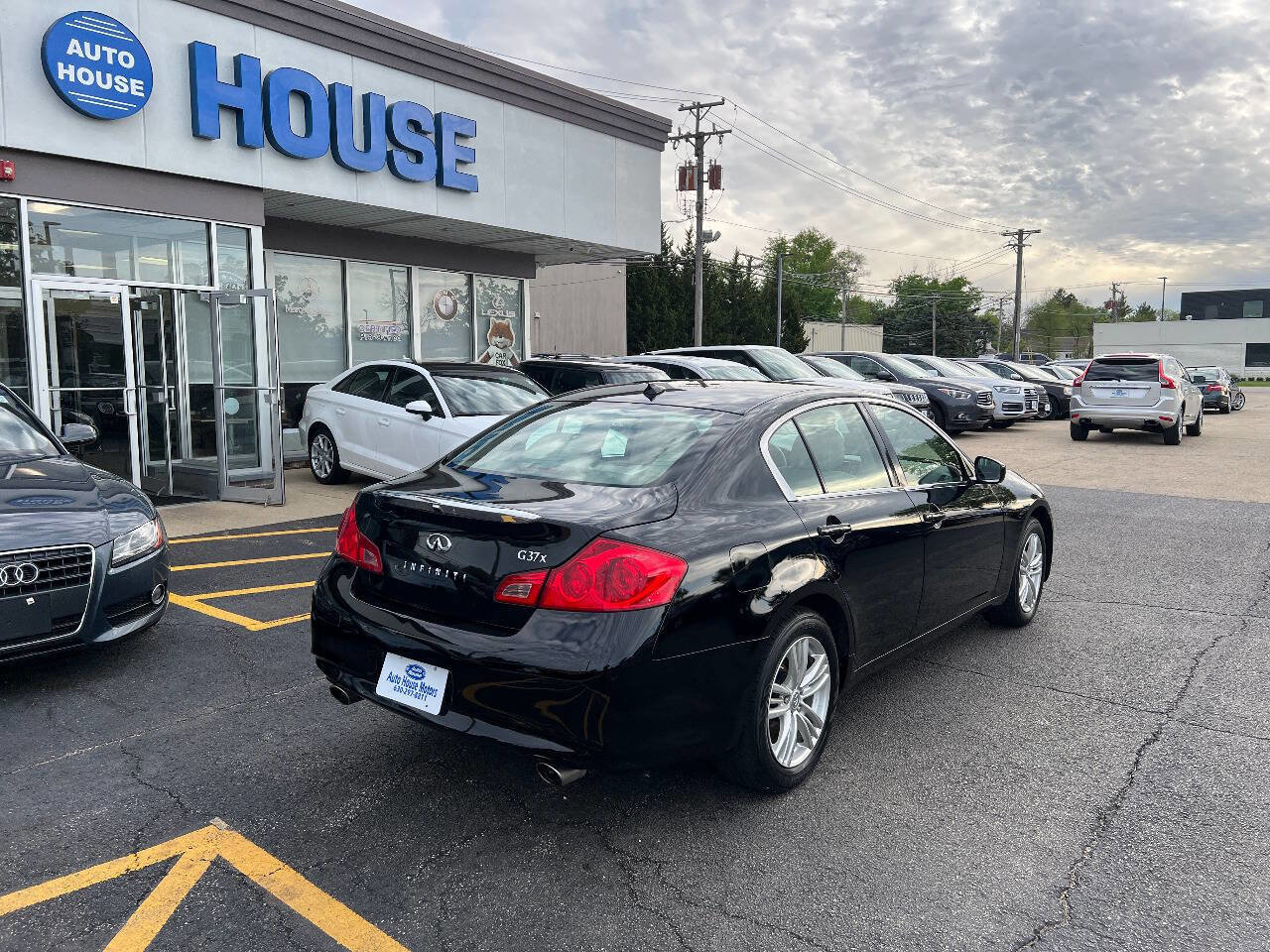 Used 2011 INFINITI G37 x Sedan AWD/4WD image 9