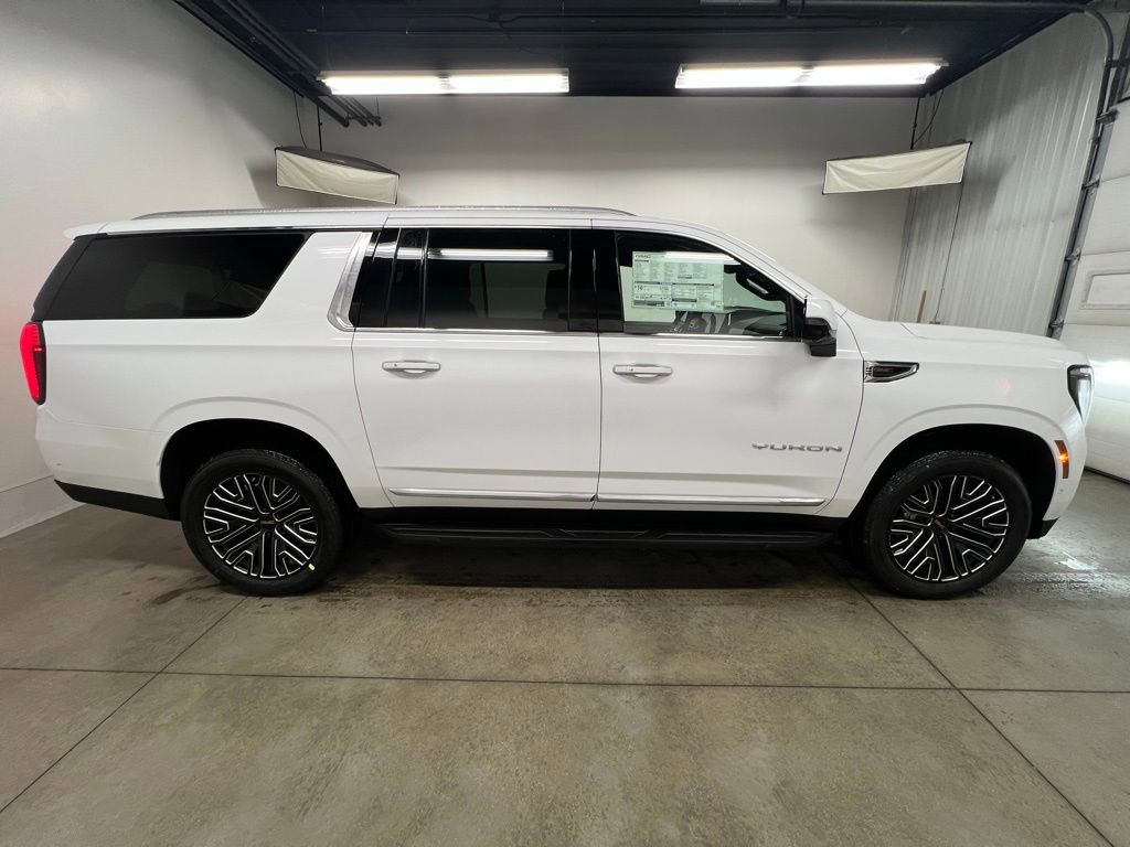 New 2026 GMC Yukon XL Elevation w/ LPO, Floor Liner Package image 2
