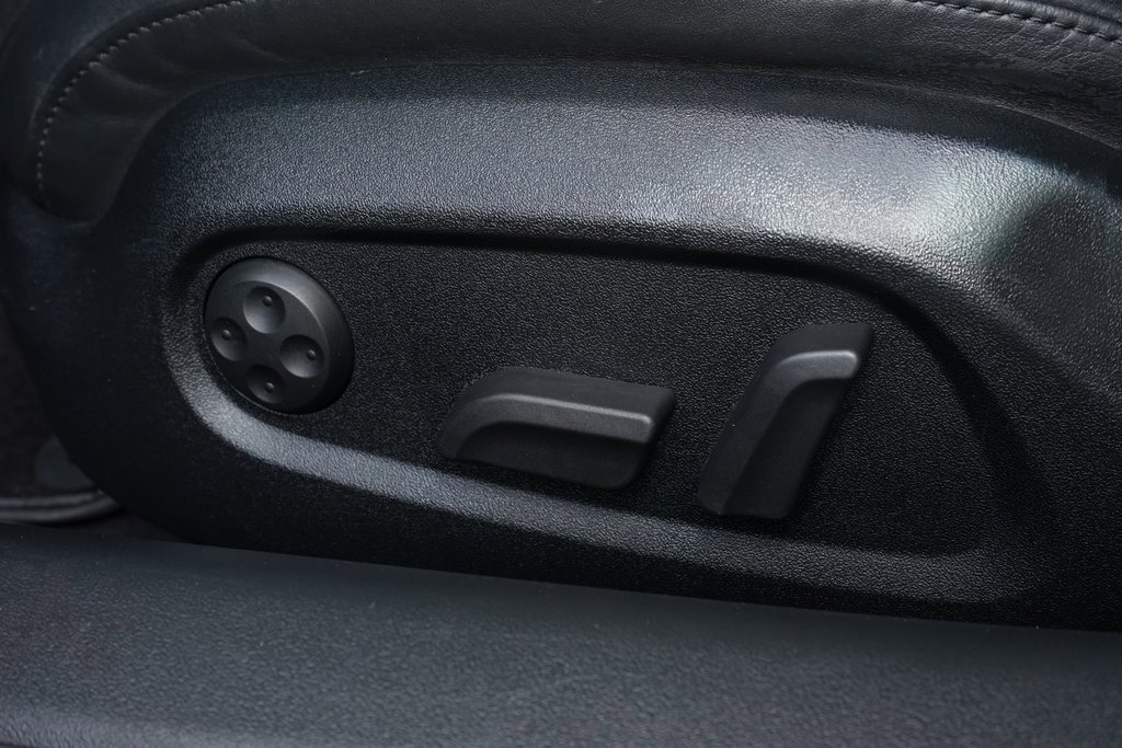 Used 2011 Audi R8 V10 image 23