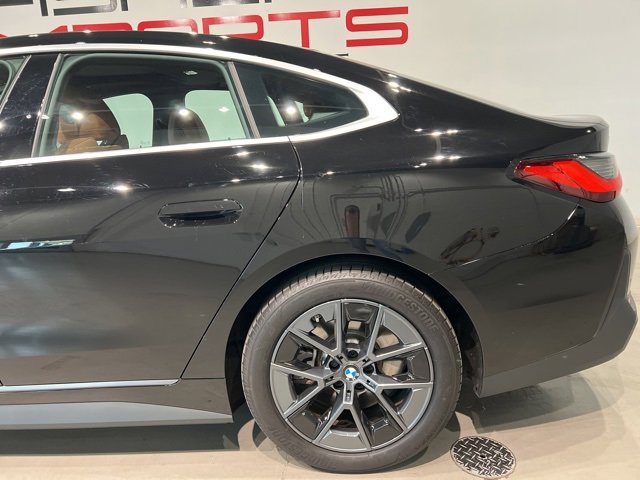 Used 2025 BMW i4 xDrive40i image 9