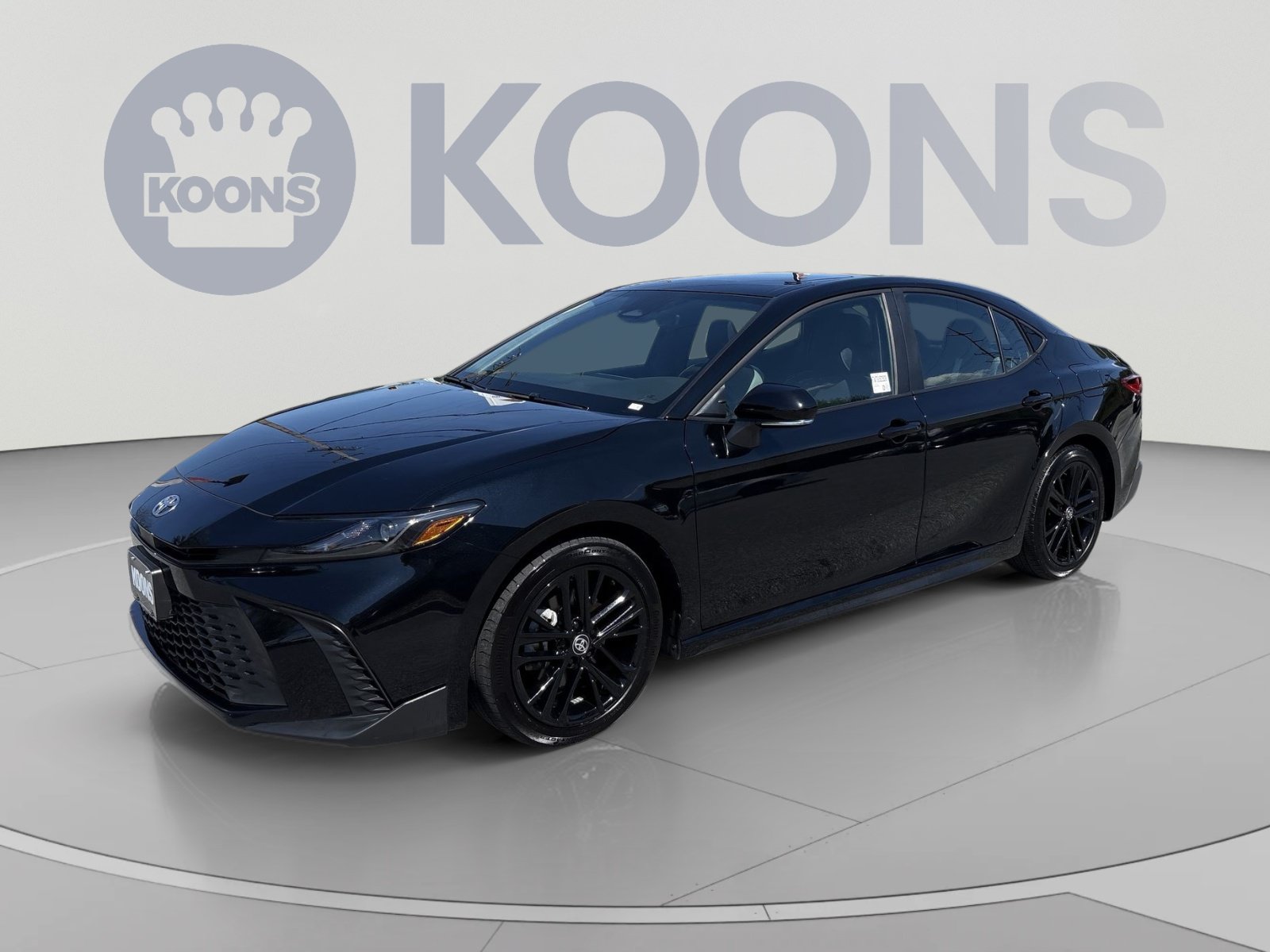 Used 2025 Toyota Camry SE w/ Multimedia Upgrade Package FWD image 1