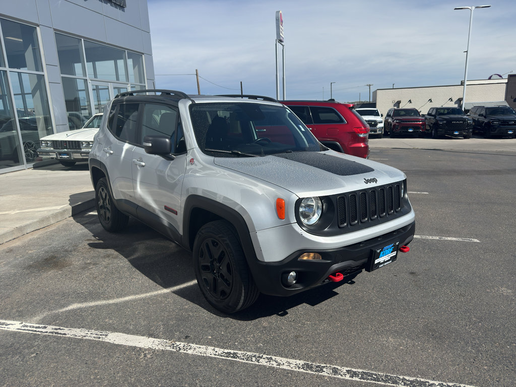 Used 2018 Jeep Renegade Trailhawk w/ Cold Weather Group II image 7
