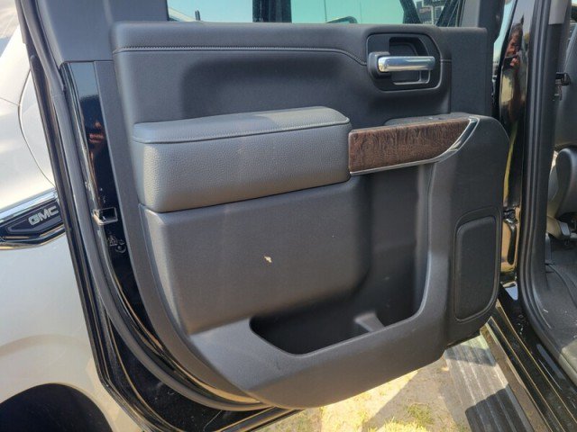 Used 2021 GMC Sierra 2500 Denali w/ Denali Black Diamond Edition AWD/4WD image 28