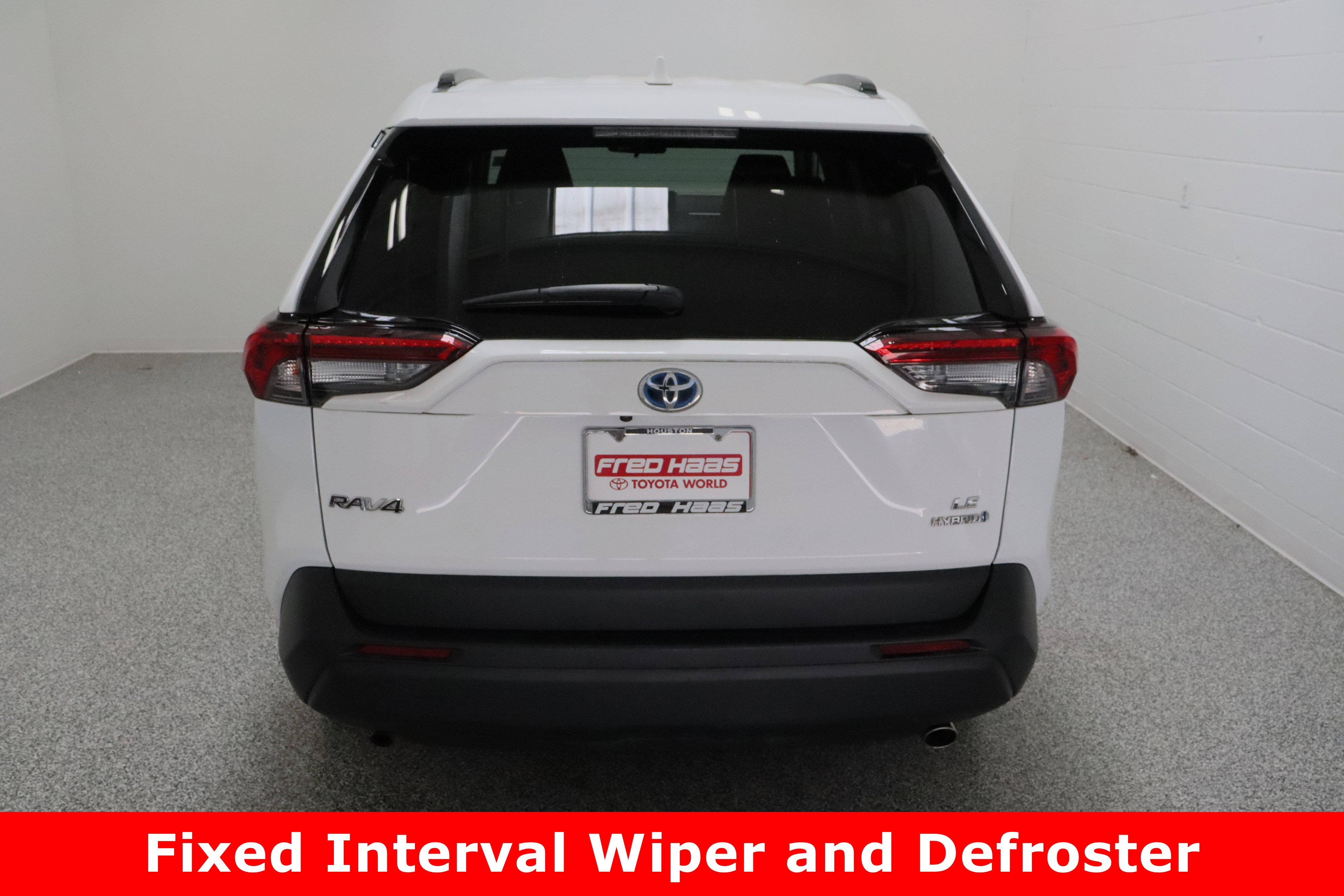 Used 2024 Toyota RAV4 LE AWD/4WD image 8